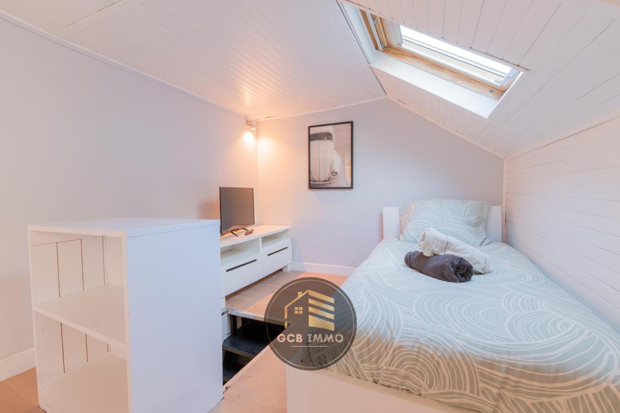 Style Indus & Billard - Coeur De Appartement *